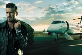 David Beckham đáp chuyên cơ đến ăn tối tại Hà Nội