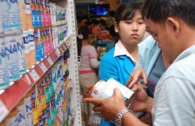 Yêu cầu DN kê khai giá sữa bán buôn và bán lẻ