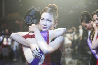 Ngọc Dung phải chia tay cuộc thi Hoa khôi Áo Dài 2014