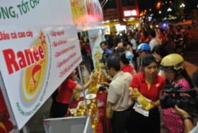 Đưa dầu cá Ranee về quê hương