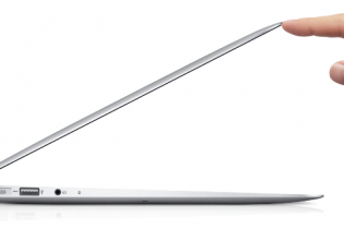 Top 10 laptop "pin trâu" nhất hiện nay