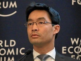 Nguyên Phó Thủ tướng Đức gốc Việt: Hãy đầu tư cho thế hệ trẻ