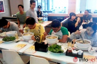 Treo giải 1 triệu đồng cho khách hàng ăn hết tô phở