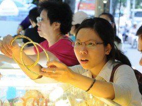 Bơi trong thị trường tỷ đô, vàng nữ trang Việt vẫn ngày càng teo tóp