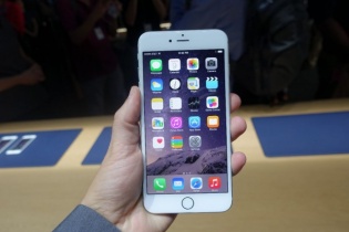iPhone 6 Plus chiếm 41% thị phần phablet bán ra tại Mỹ