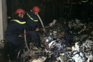 Hỏa hoạn thiêu trụi một kho hàng tại KCN Minh Khai