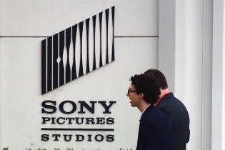 Tin tặc tiết lộ hòm thư lãnh đạo Sony