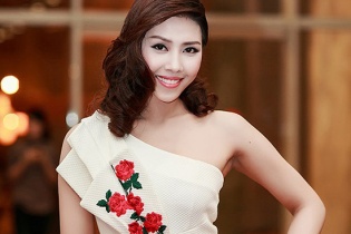 Sức hút khó cưỡng Hoa hậu Biển Nguyễn Thị Loan