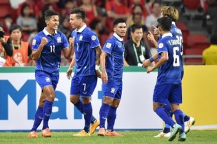 Đè bẹp Philippines, Thái Lan vào chung kết AFF Cup 2014