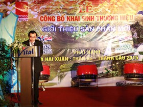 Nghệ sỹ hài bắt tay nước khoáng Vi-one khuấy động Tết