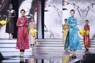 Thí sinh Hoa khôi Áo dài tái hiện hình ảnh Hội An