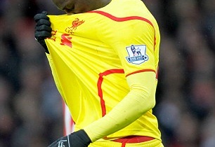 Balotelli lỡ đại chiến Liverpool - Arsenal vì phân biệt chủng tộc