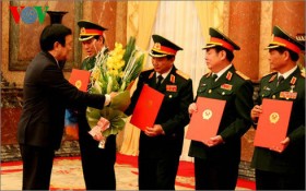 Phong hàm Thượng tướng cho 4 sĩ quan quân đội