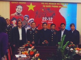 Bộ trưởng Bùi Quang Vinh chúc mừng ngày Quân đội Nhân dân