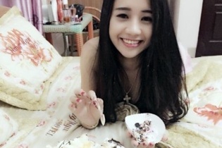 Bước trượt dài của một “hotgirl”
