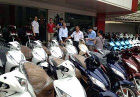 Mua xe máy dịp Tết hết lo tiền chênh