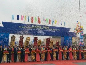 Thông xe cầu dây văng Nhật Tân, khánh thành đại lộ Võ Nguyên Giáp