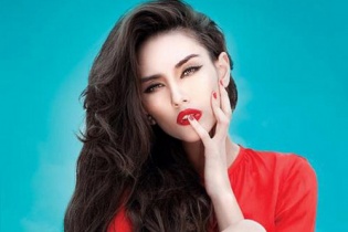 Người mẫu Võ Hoàng Yến: "Tôi tự biết mình đã hết thời"