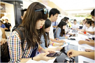 Sát Tết, smartphone đua giảm giá