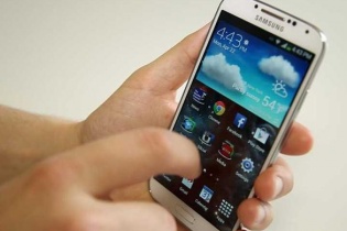 Smartphone tầm trung thống lĩnh thị trường