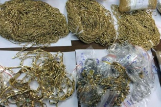 “Nóng” chuyện buôn lậu hàng xa xỉ