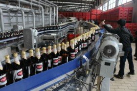 Nguồn cung đồ uống dư dả phục vụ Tết nguyên đán