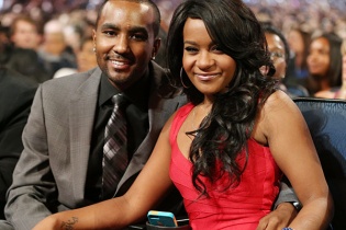 Cách sát nghi ngờ bi kịch của con gái Whitney liên quan đến bạn trai