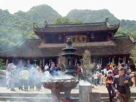 Chùa Hương miễn phí vé thắng cảnh trong 3 ngày Tết