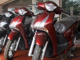 Cận Tết, xe máy đua nhau đội giá