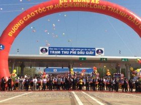 Thủ tướng phát lệnh thông xe 55 km cao tốc TP.HCM - Long Thành - Dầu Giây