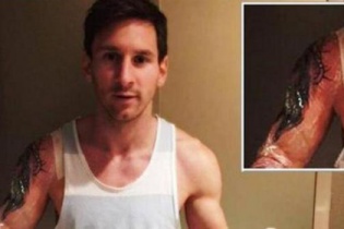 Messi hé lộ hình xăm to khiến các fan tò mò