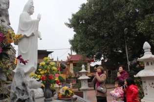 Giải mã nét văn hóa lên chùa đầu Xuân