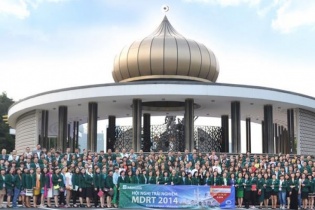 Manulife Việt Nam tổ chức Câu lạc bộ Bàn tròn Triệu đô