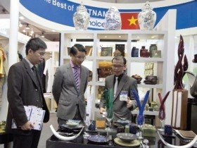 Đưa Việt Nam ra thế giới bằng ... đội thuyền thúng