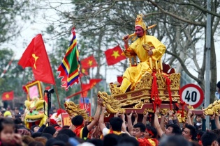 Lễ rước kiệu Vua, Chúa độc đáo tại hội đền Sái