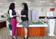 Tân Hoàng Minh lì xì vàng miếng cho khách mua căn hộ