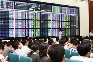 Thủ tướng yêu cầu xử lý nghiêm vi phạm về chứng khoán
