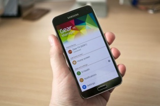 Những smartphone xách tay giá tốt đáng mua ngay