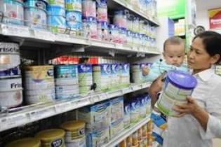 Bộ Tài chính tiếp tục chủ trì quản giá sữa