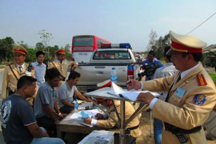 Đề xuất tịch thu xe khiến ngành vận tải ô tô lo "sốt vó"
