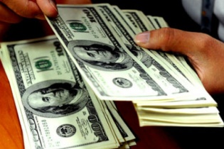 Cuối tuần, vàng tăng, USD đứng giá ở mức cao