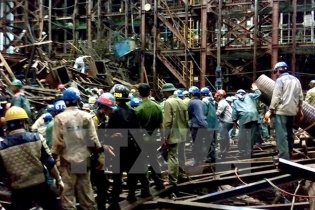 Phó Thủ tướng vào Vũng Áng chỉ đạo cứu nạn