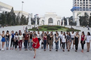 Đẹp Fashion Runway 4 tung nhiều bộ sưu tập thời trang hè