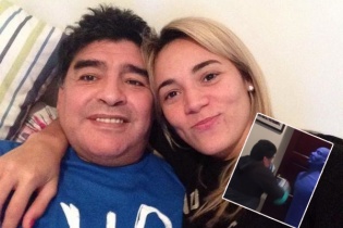 Maradona cật lực tập boxing để "sánh vai" bồ trẻ