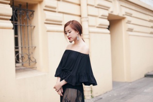 Hoàng Thùy Linh với style sexy cho mùa hè