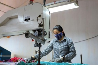 Doanh nghiệp xuất khẩu nhấp nhổm theo tỷ giá