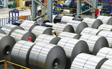 Chặn thép ngoại giá rẻ, giữ thị phần nội địa