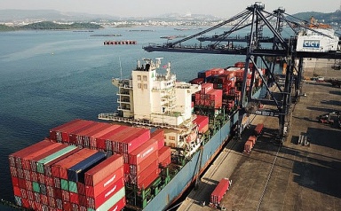 Loạt ngành hàng tỷ USD tăng tốc