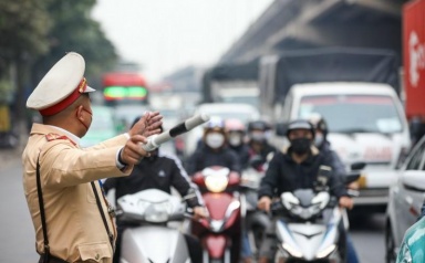Hà Nội tăng cường triển khai Luật Trật tự, an toàn giao thông đường bộ