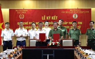 Cơ quan thuế và Công an phối hợp trao đổi thông tin tạm hoãn xuất cảnh điện tử